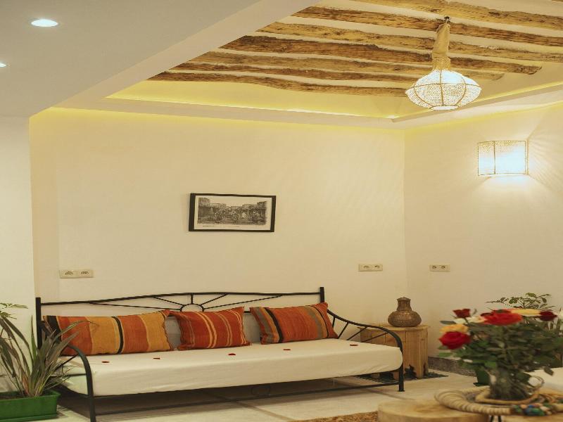 Riad Mama Square image