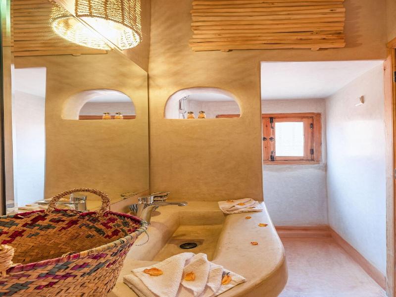 Riad Mama Square image