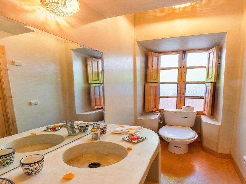 Riad Mama Square image