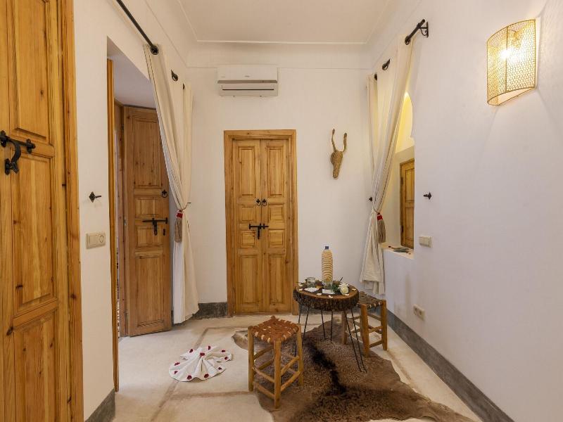 Riad Mama Square image