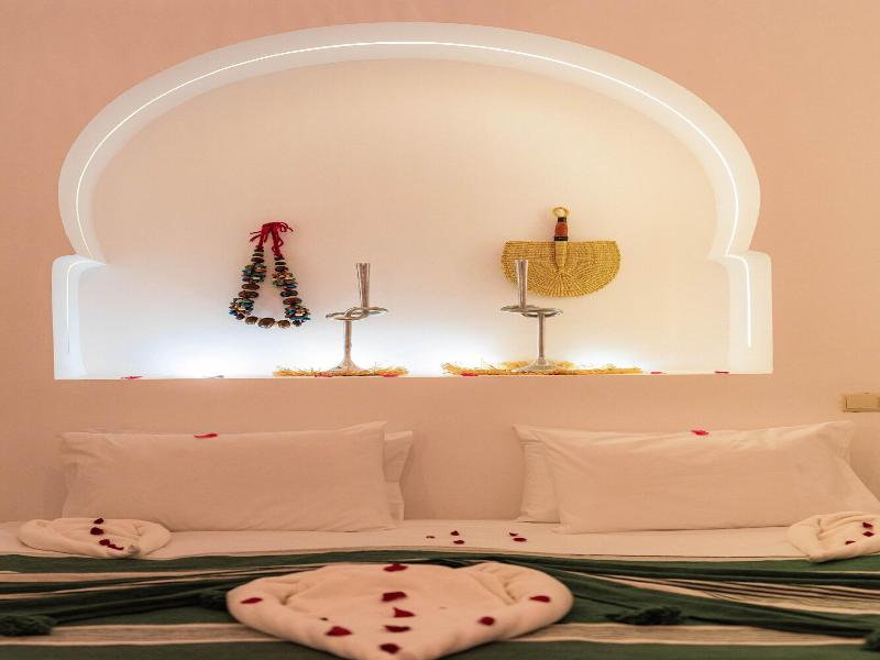 Riad Mama Square image
