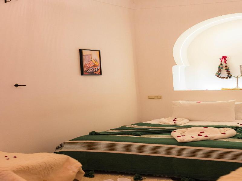 Riad Mama Square image