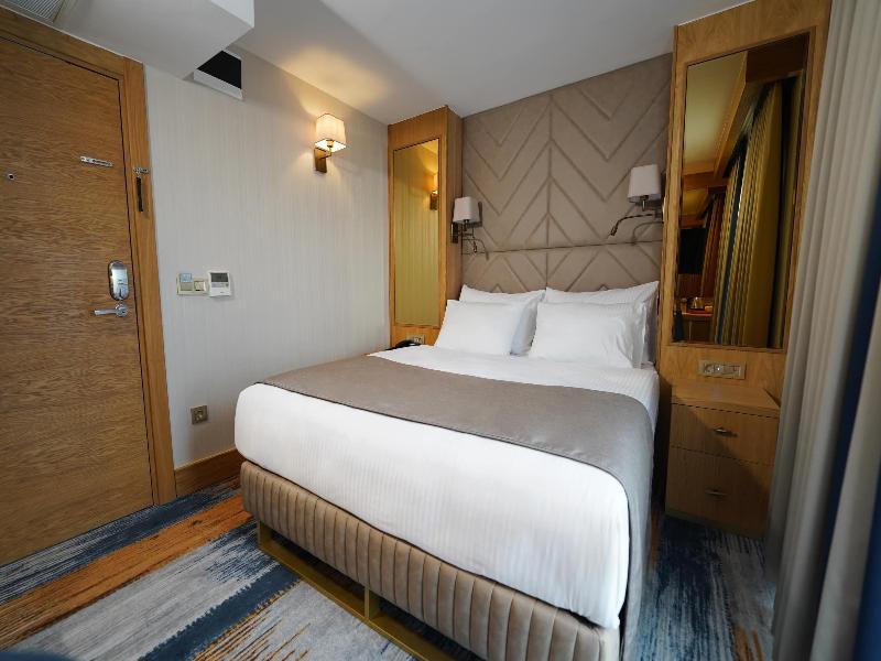 Days Inn By Wyndham Istanbul Bomonti image