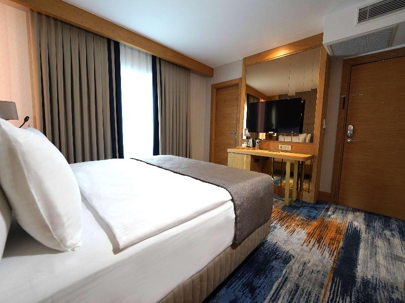 Days Inn By Wyndham Istanbul Bomonti image