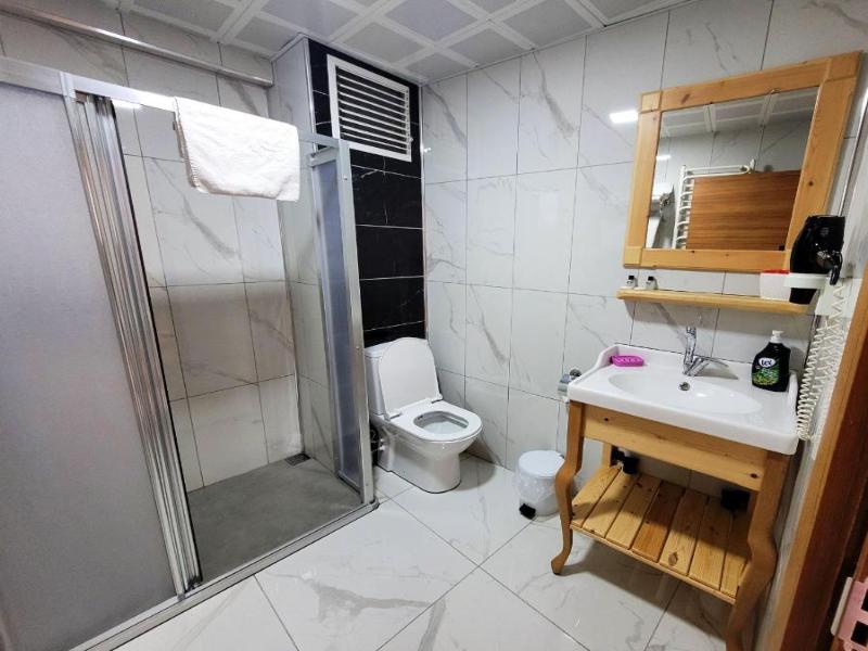 Saruhan Hotel image