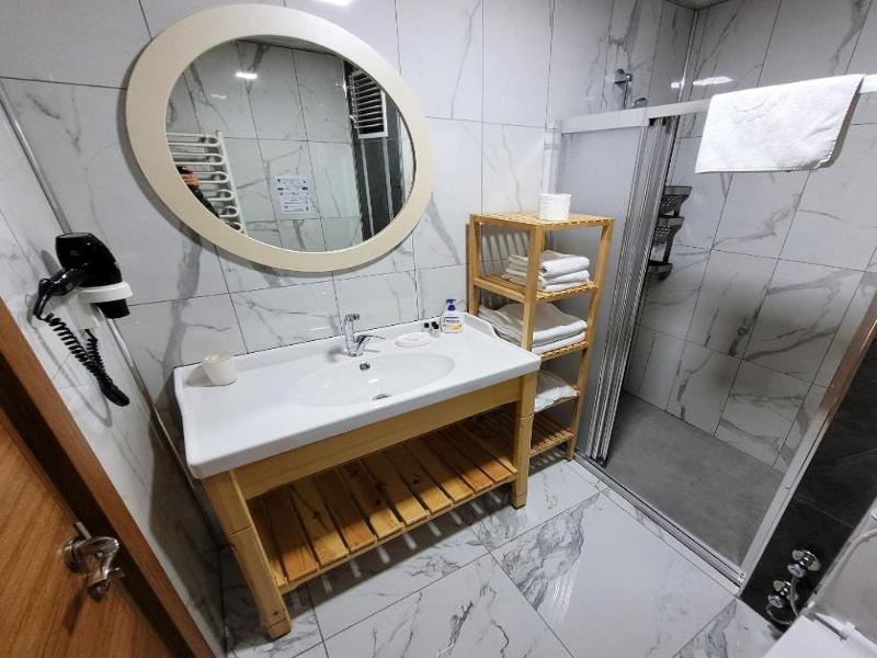 Saruhan Hotel image