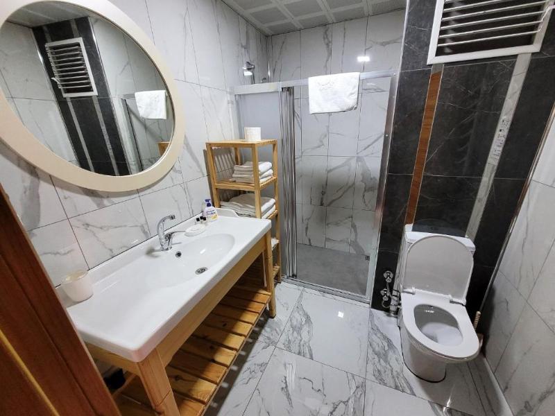 Saruhan Hotel image
