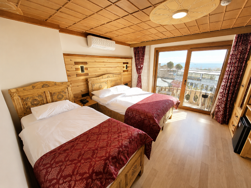 Saruhan Hotel image