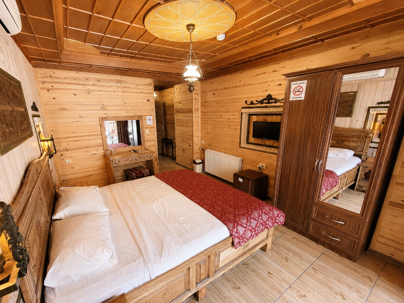 Saruhan Hotel image