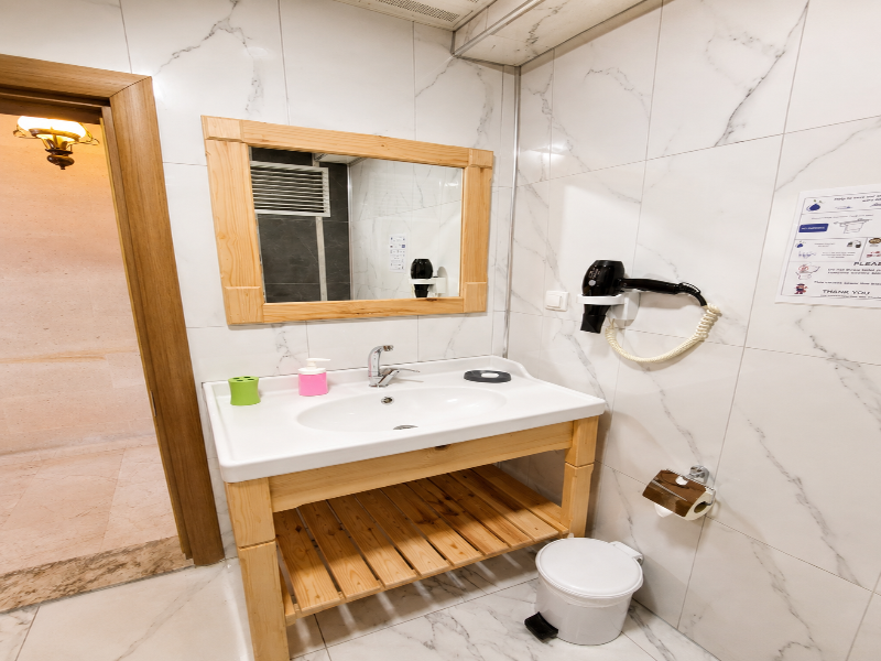 Saruhan Hotel image