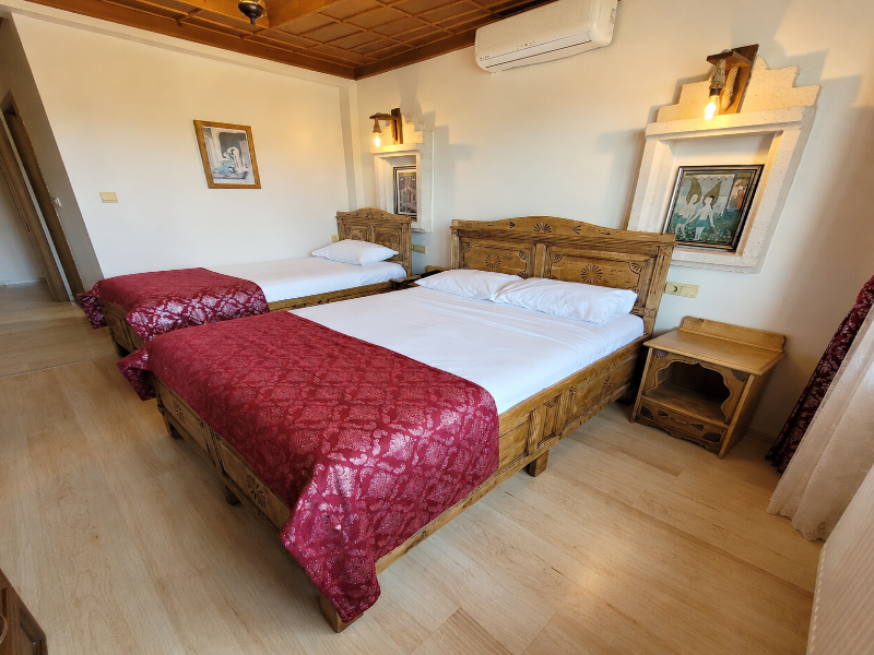 Saruhan Hotel image