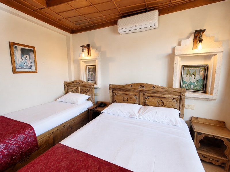 Saruhan Hotel image
