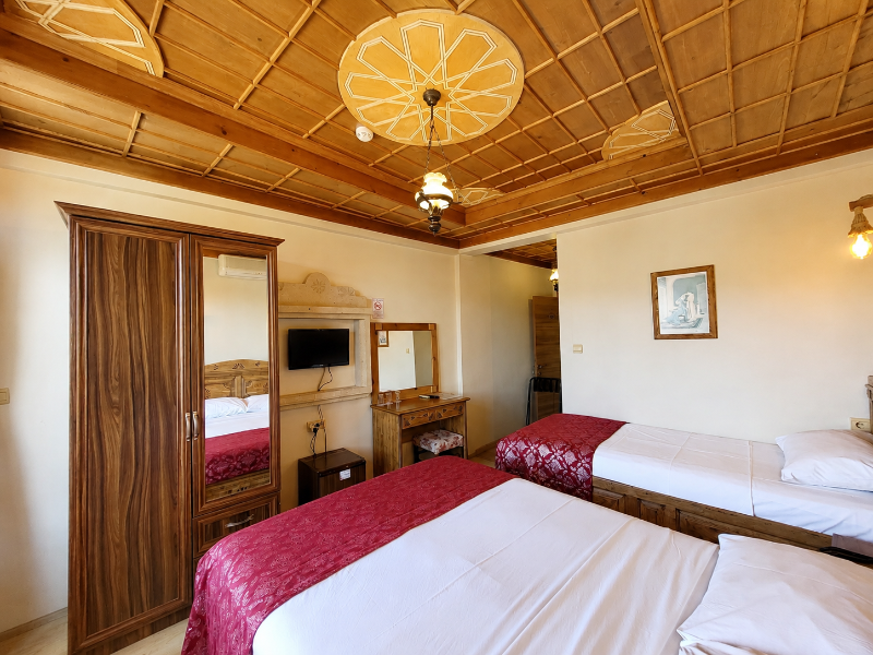 Saruhan Hotel image