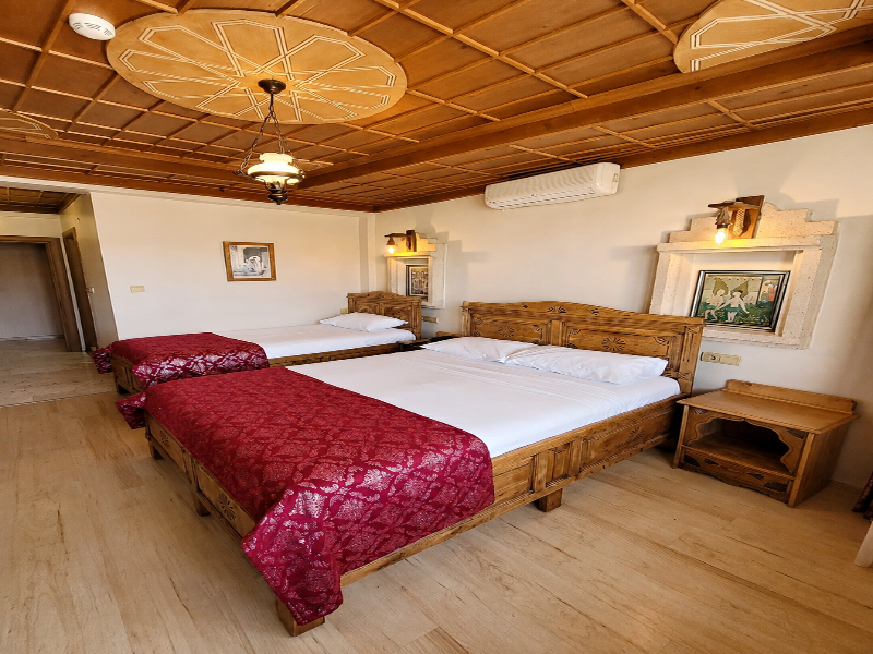 Saruhan Hotel image