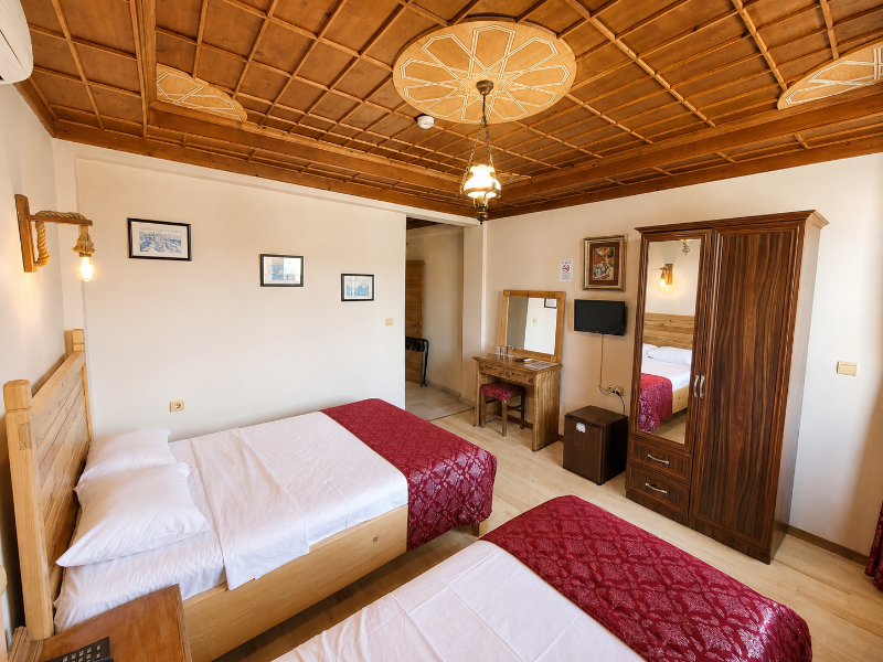 Saruhan Hotel image