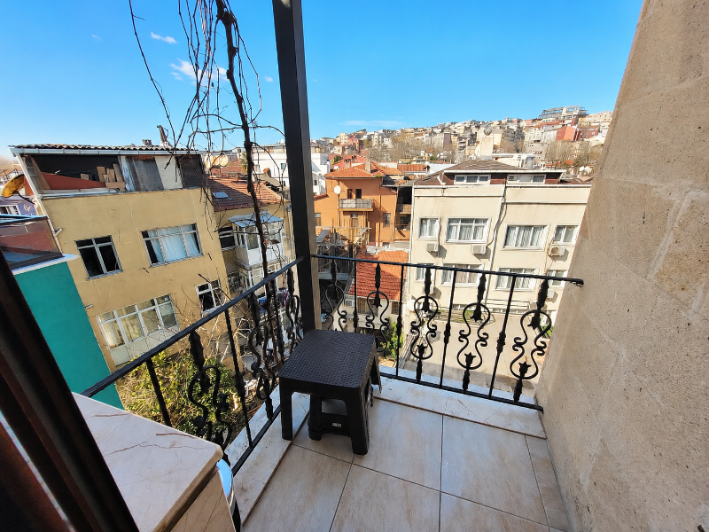 Saruhan Hotel image