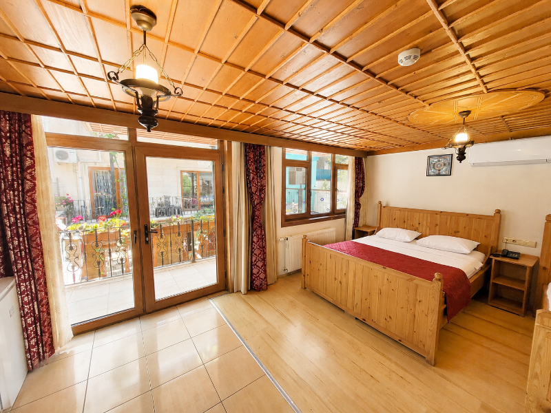 Saruhan Hotel image