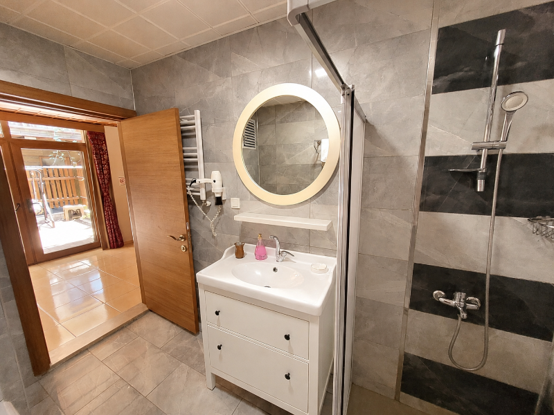 Saruhan Hotel image