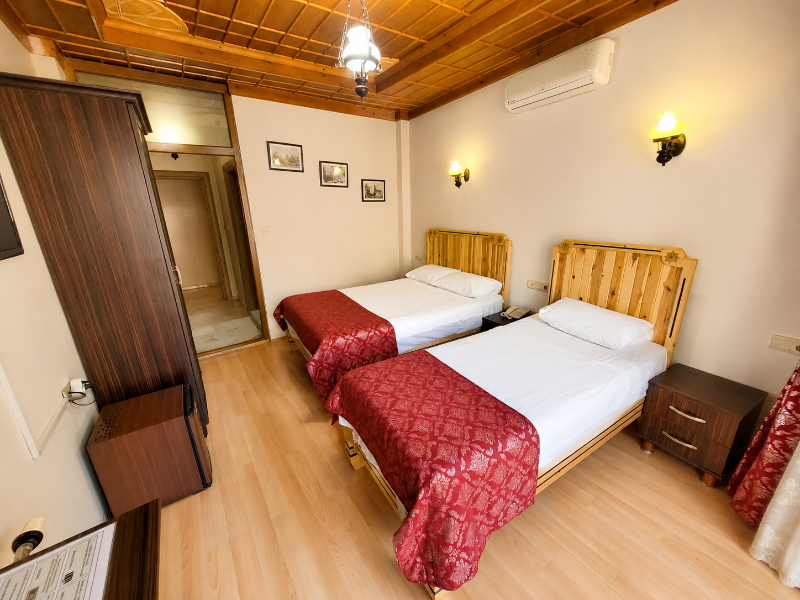 Saruhan Hotel image