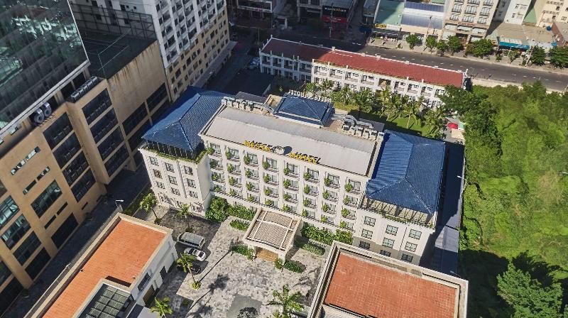 Nesta Hotel Da Nang image