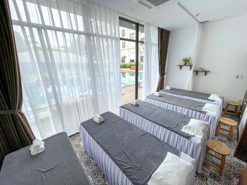 Nesta Hotel Da Nang image