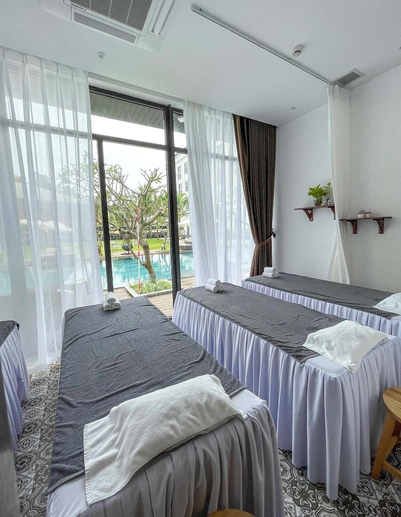Nesta Hotel Da Nang image