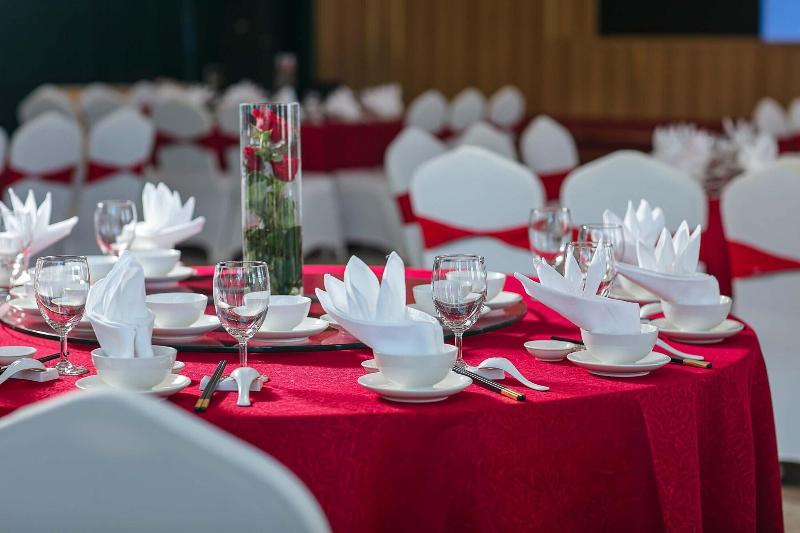 Nesta Hotel Da Nang image