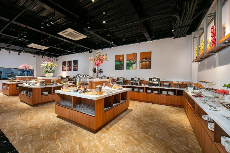 Nesta Hotel Da Nang image