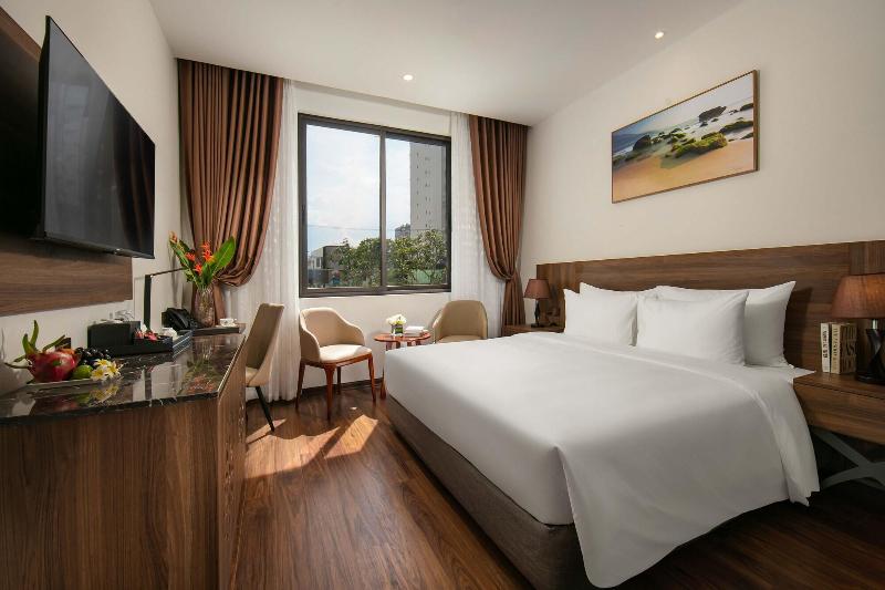 Nesta Hotel Da Nang image
