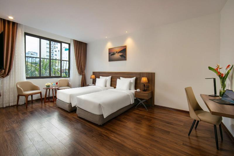 Nesta Hotel Da Nang image