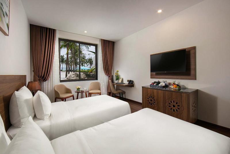 Nesta Hotel Da Nang image