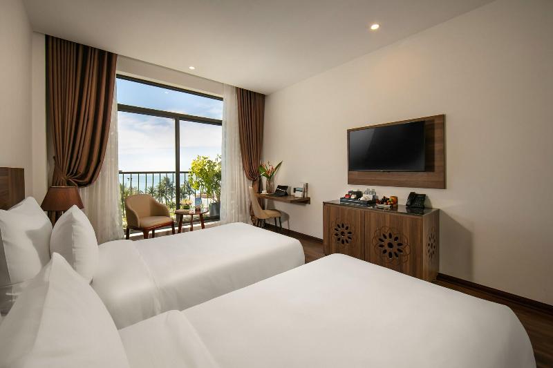 Nesta Hotel Da Nang image