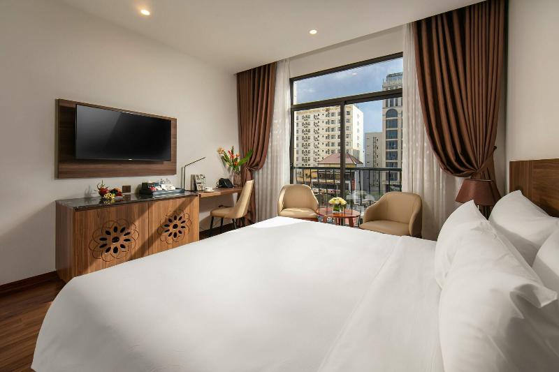 Nesta Hotel Da Nang image