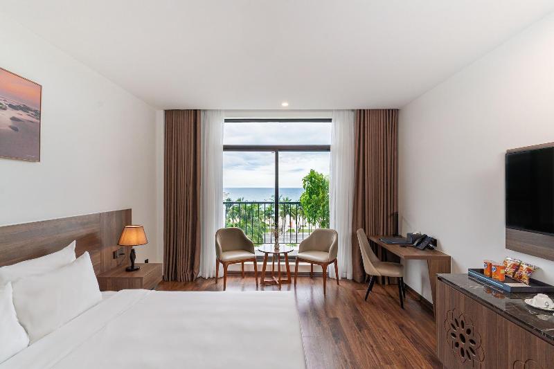 Nesta Hotel Da Nang image