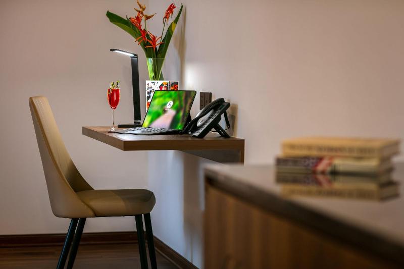 Nesta Hotel Da Nang image