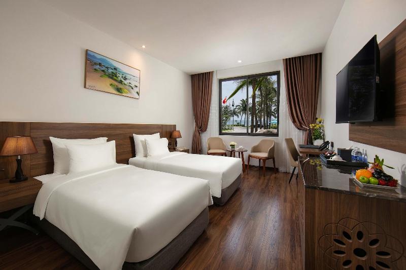 Nesta Hotel Da Nang image