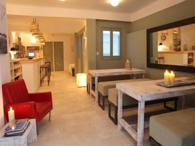 Hostal Juanita image