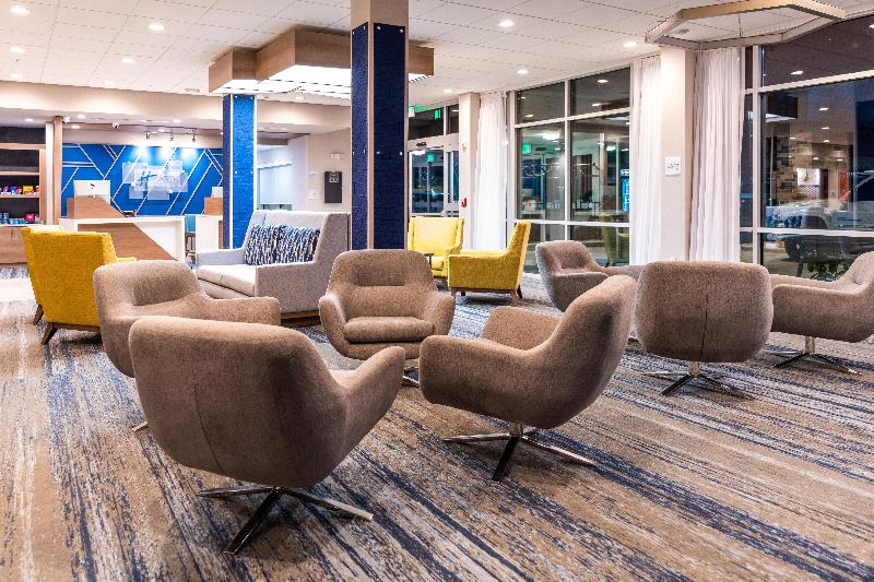 Holiday Inn Express & Suites Chicago - Oak Forest image