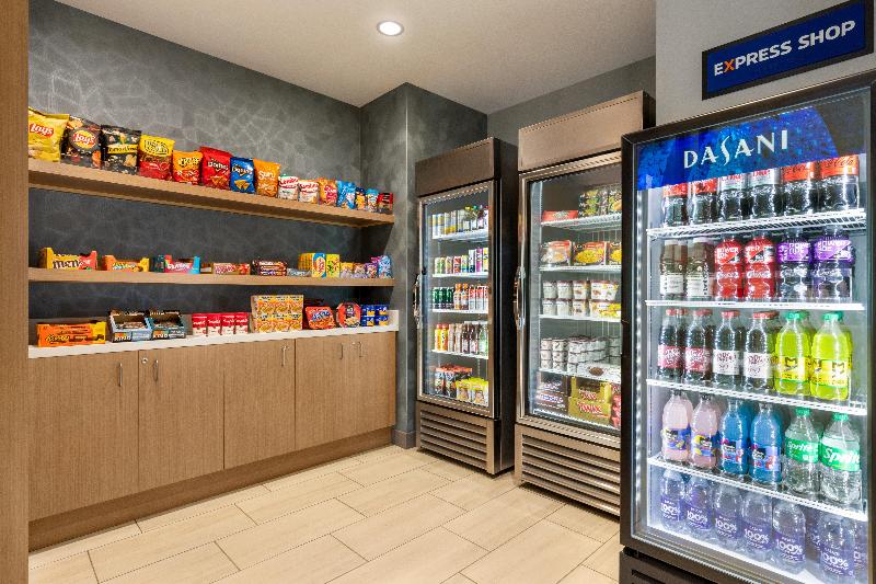 Holiday Inn Express & Suites Rhinelander By IHG image