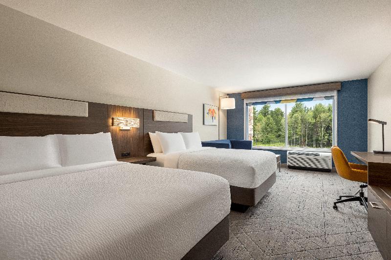 Holiday Inn Express & Suites Rhinelander By IHG image