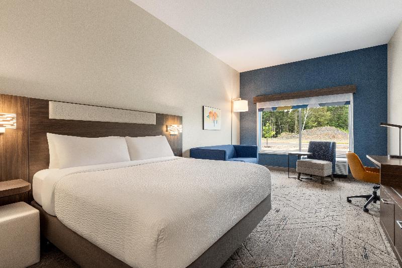 Holiday Inn Express & Suites Rhinelander By IHG image