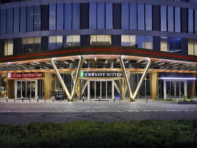 Hilton Garden Inn Dubai Business Bay image