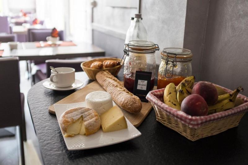 Logis Hotel La Paix image
