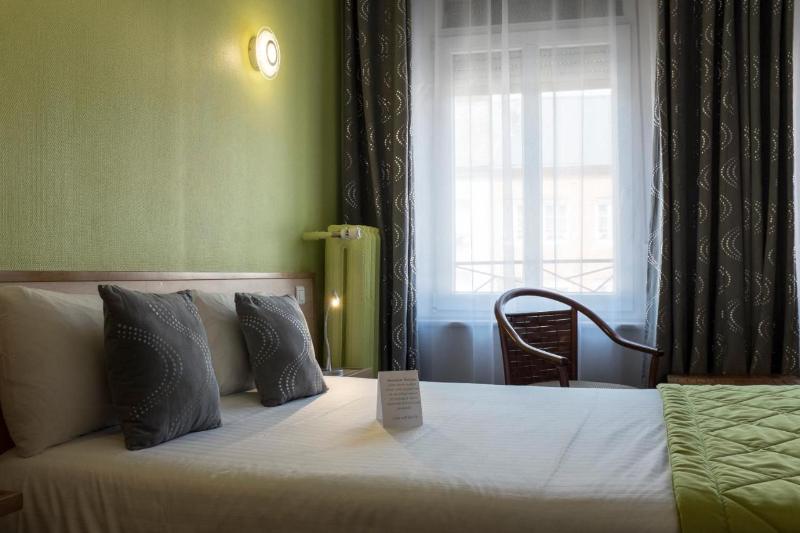 Logis Hotel La Paix image