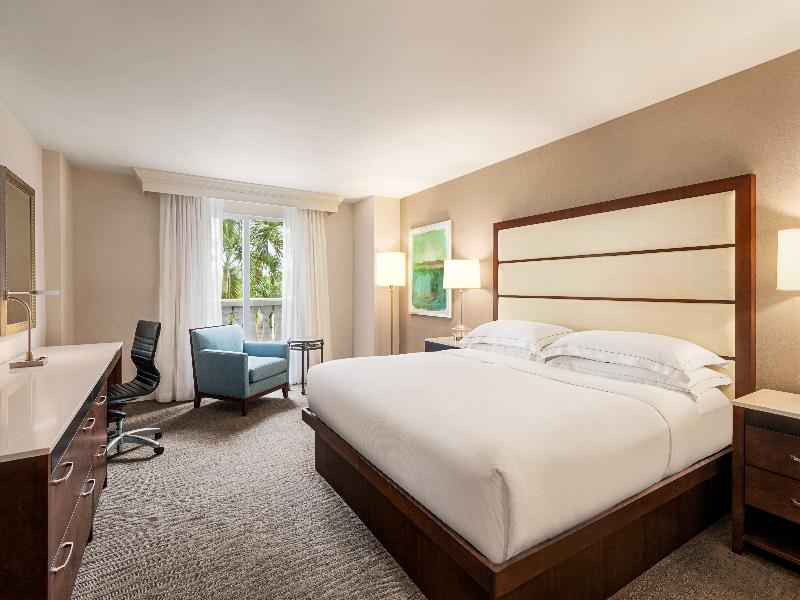 Hilton Naples image