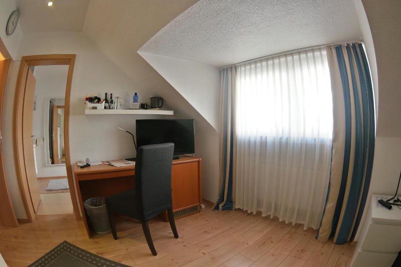 Hotel Merlin Garni image