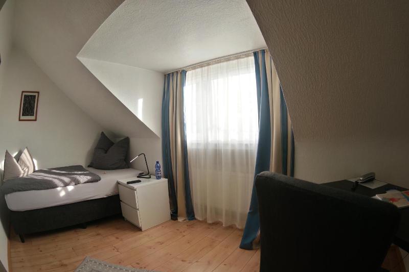 Hotel Merlin Garni image