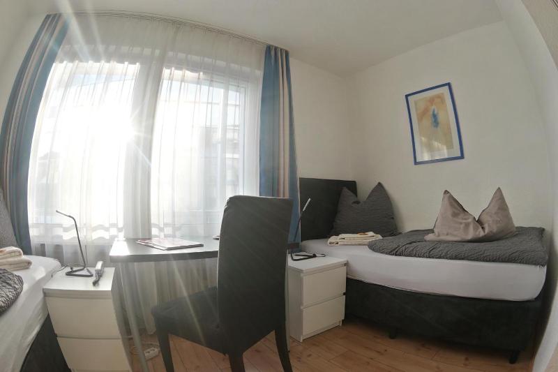 Hotel Merlin Garni image