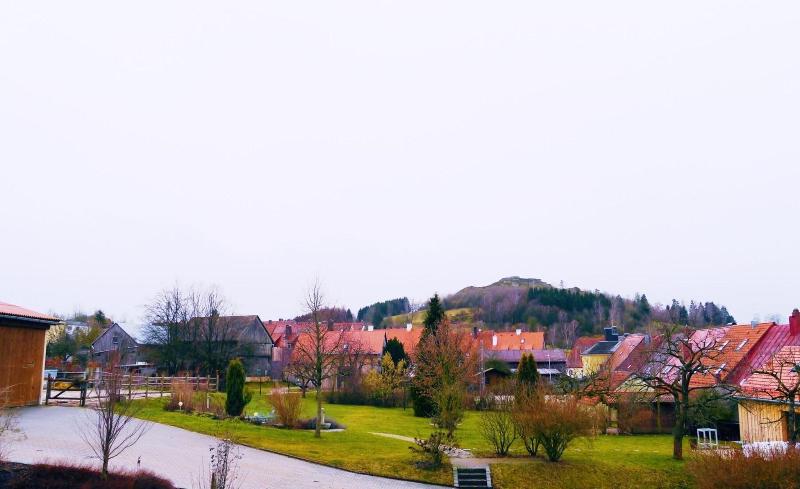 Hollerhv?fe - Zu Gast Im Dorf image