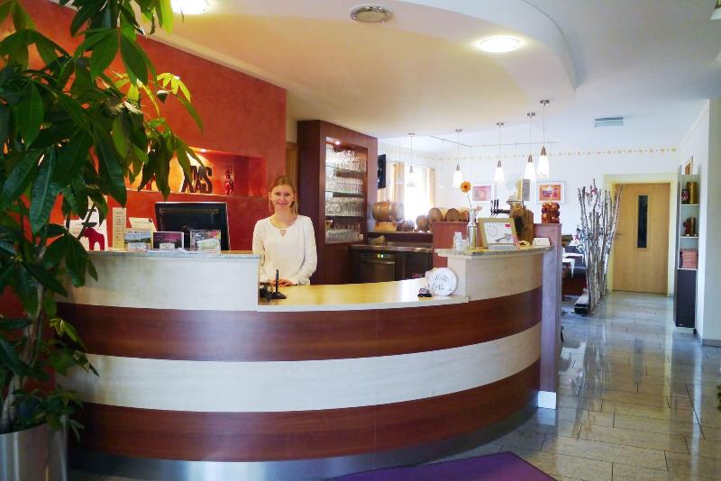 Hollerhv?fe - Zu Gast Im Dorf image